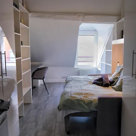 Sous Les Toits De Apartment Versailles