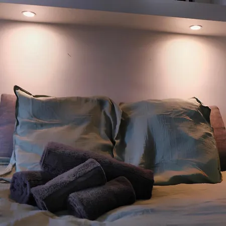 Apartment Sous Les Toits De *